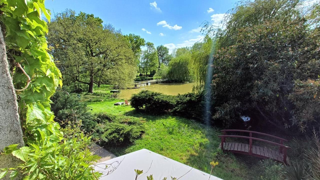 Les Grands Bois Villa Saint-Epain Exterior photo